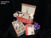 Jewelry Cases / Boxes